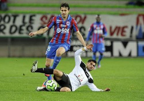 01h30 ngày 3/9, Caen vs Metz: Gió có đổi chiều?